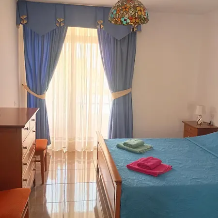 Marina Palace Paraiso Адехе