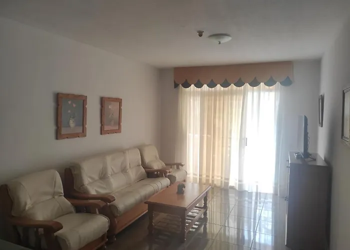 Marina Palace Paraiso * 아데제